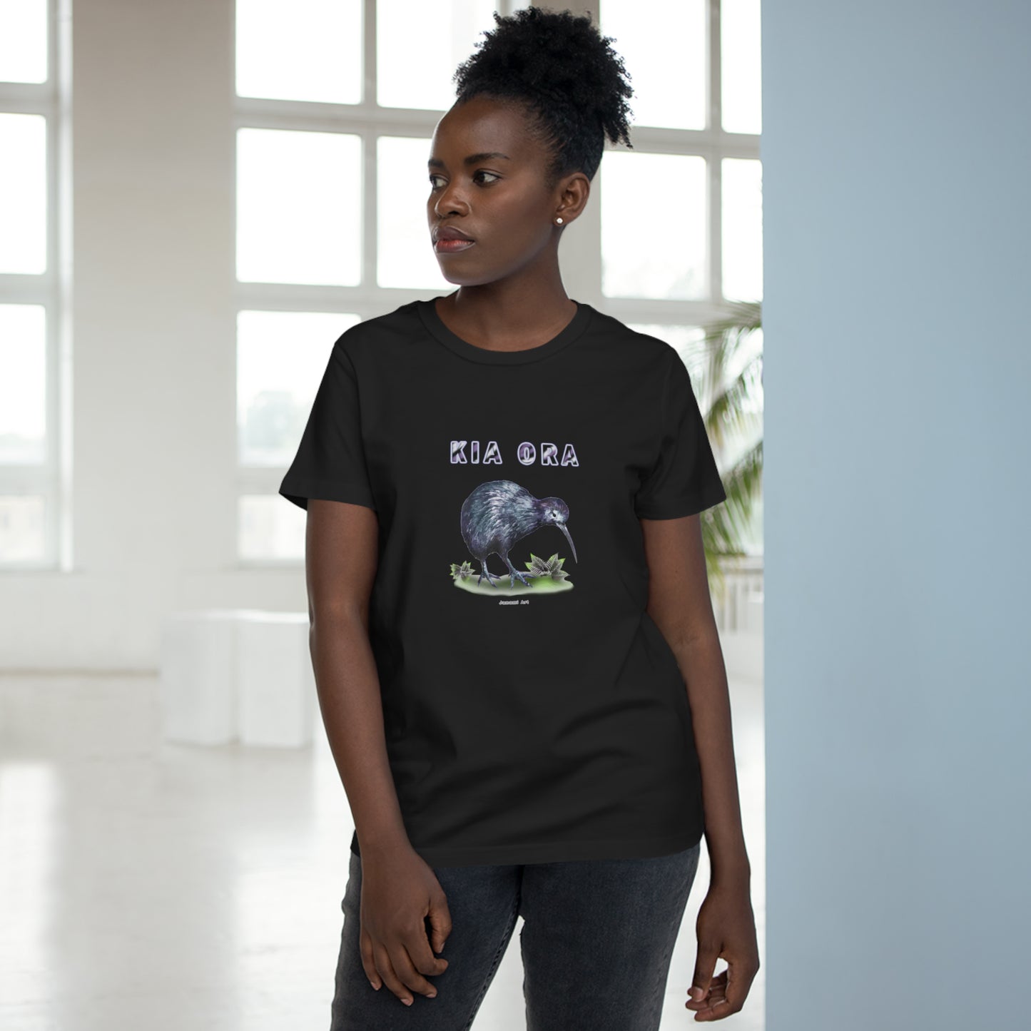 Women’s Tee - kiwi kia ora design