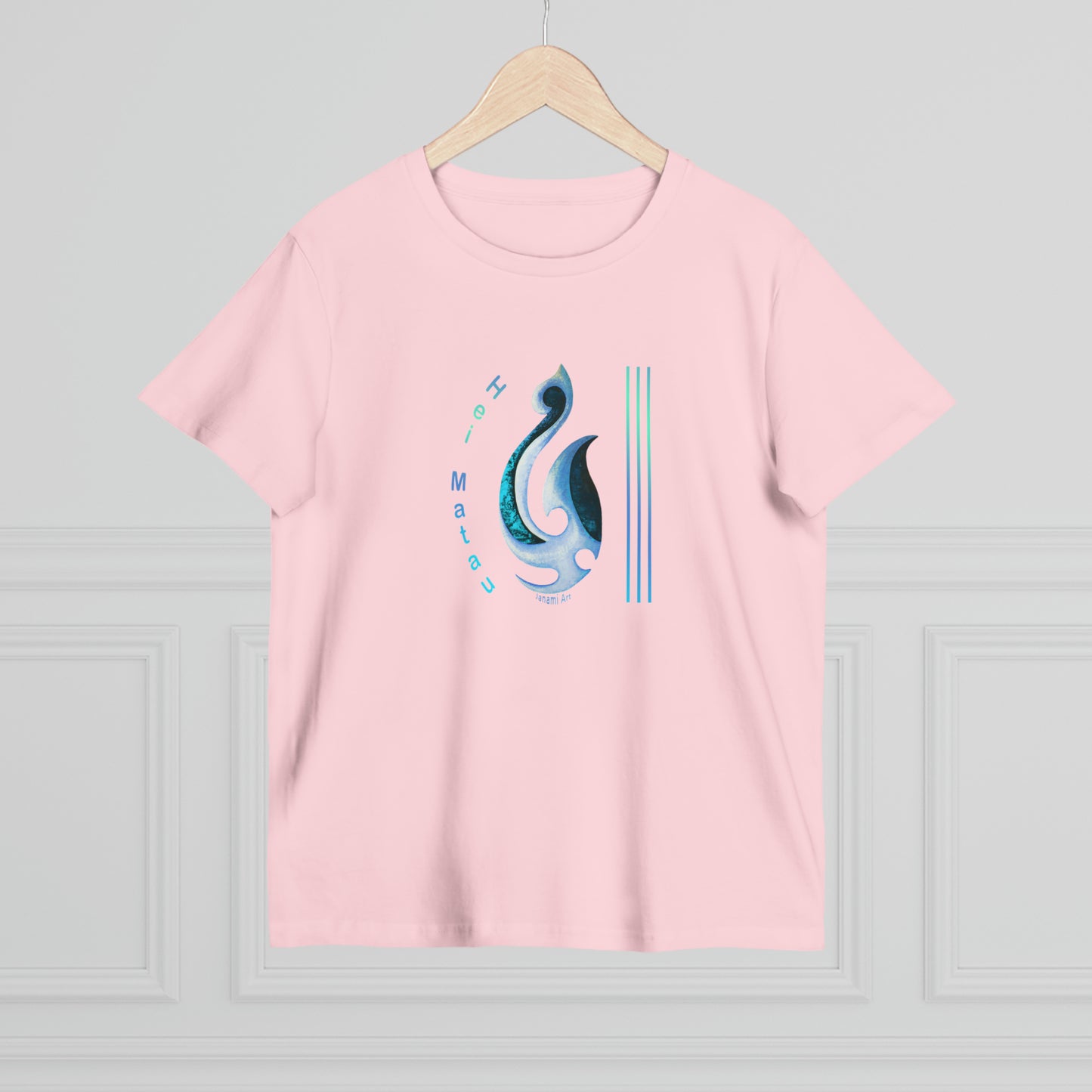Women’s Tee - hei matau design