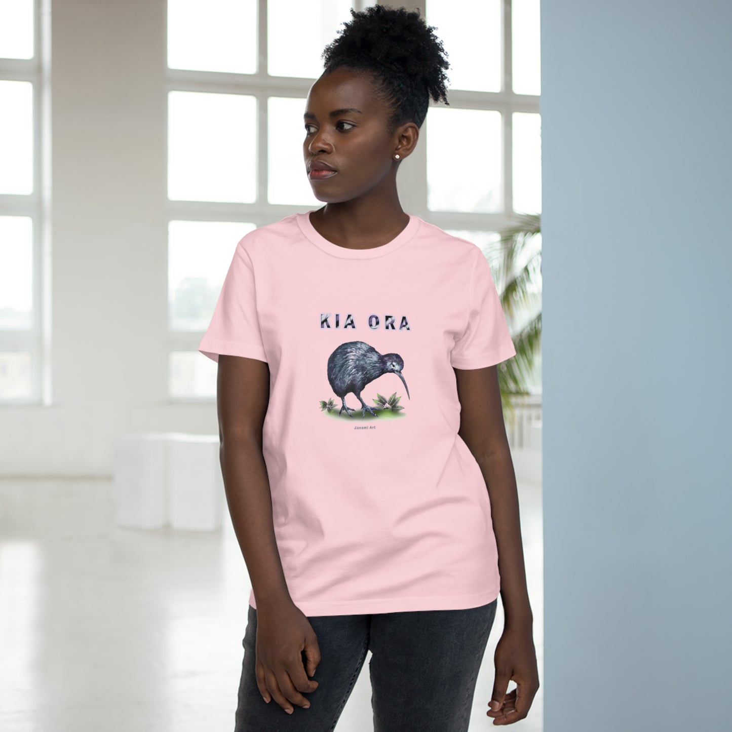Women’s Tee - kiwi kia ora design