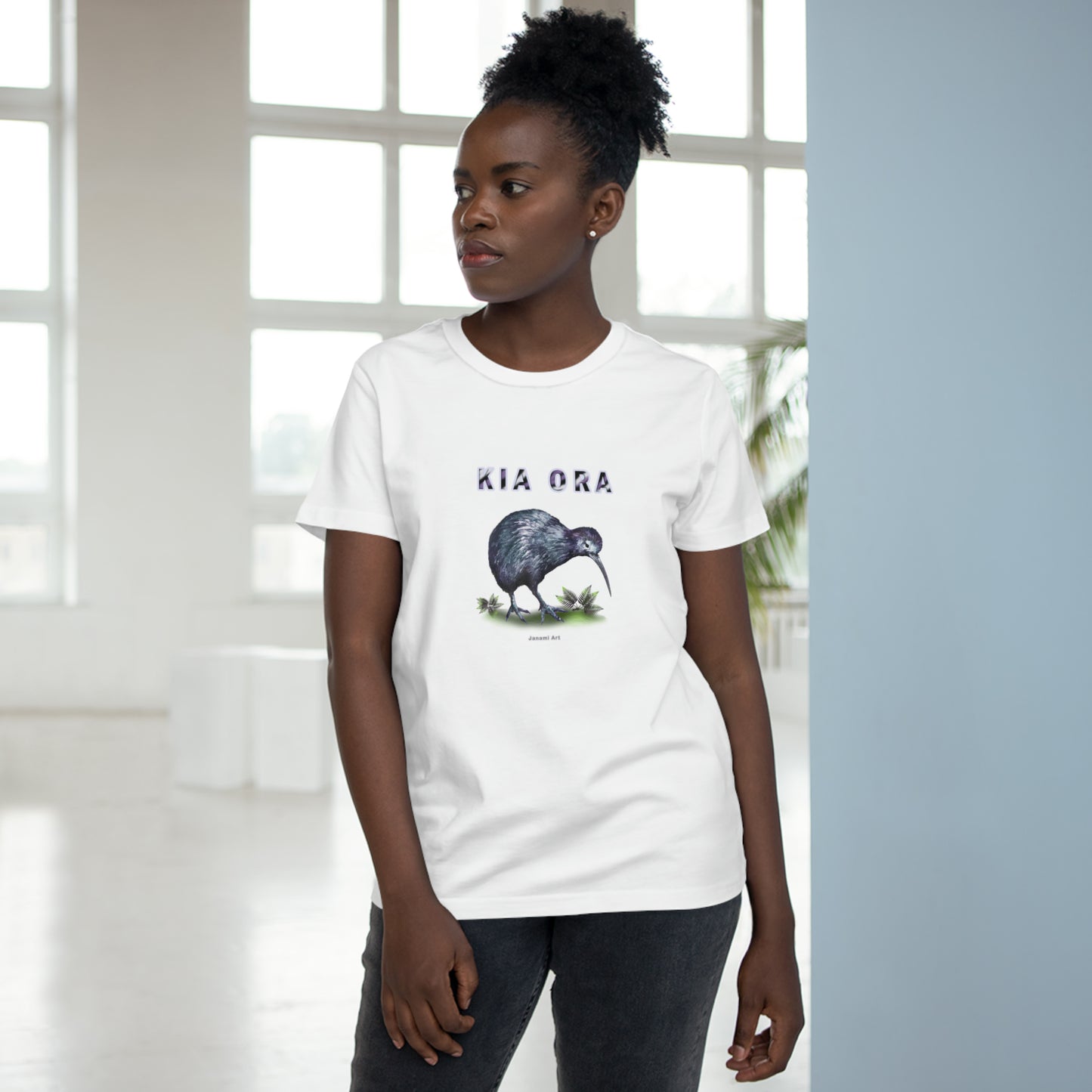 Women’s Tee - kiwi kia ora design