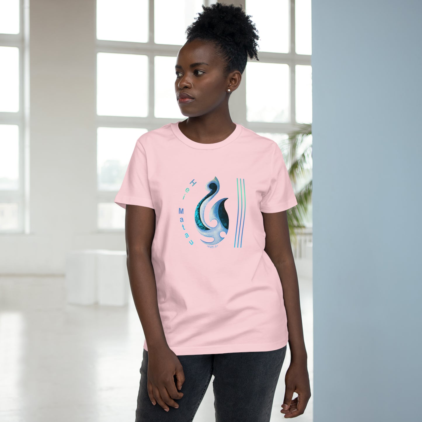 Women’s Tee - hei matau design