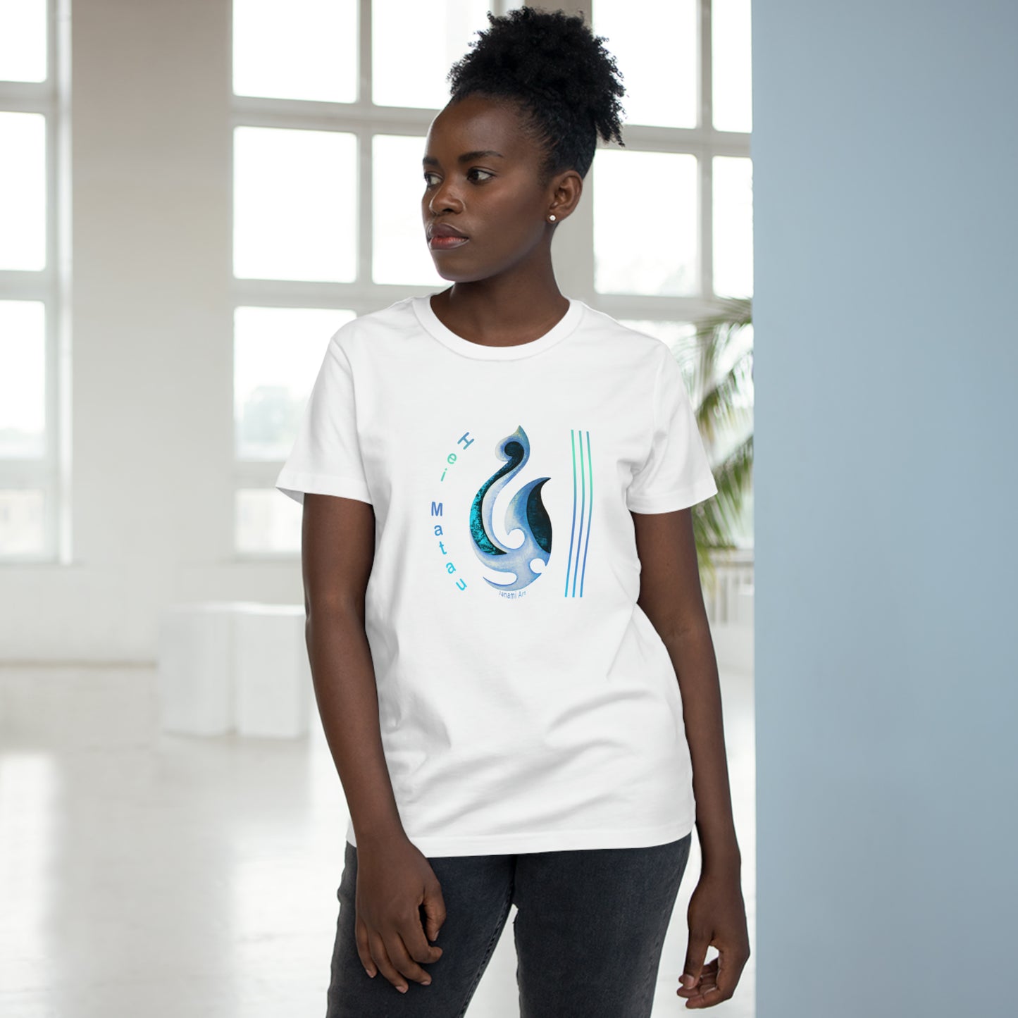 Women’s Tee - hei matau design