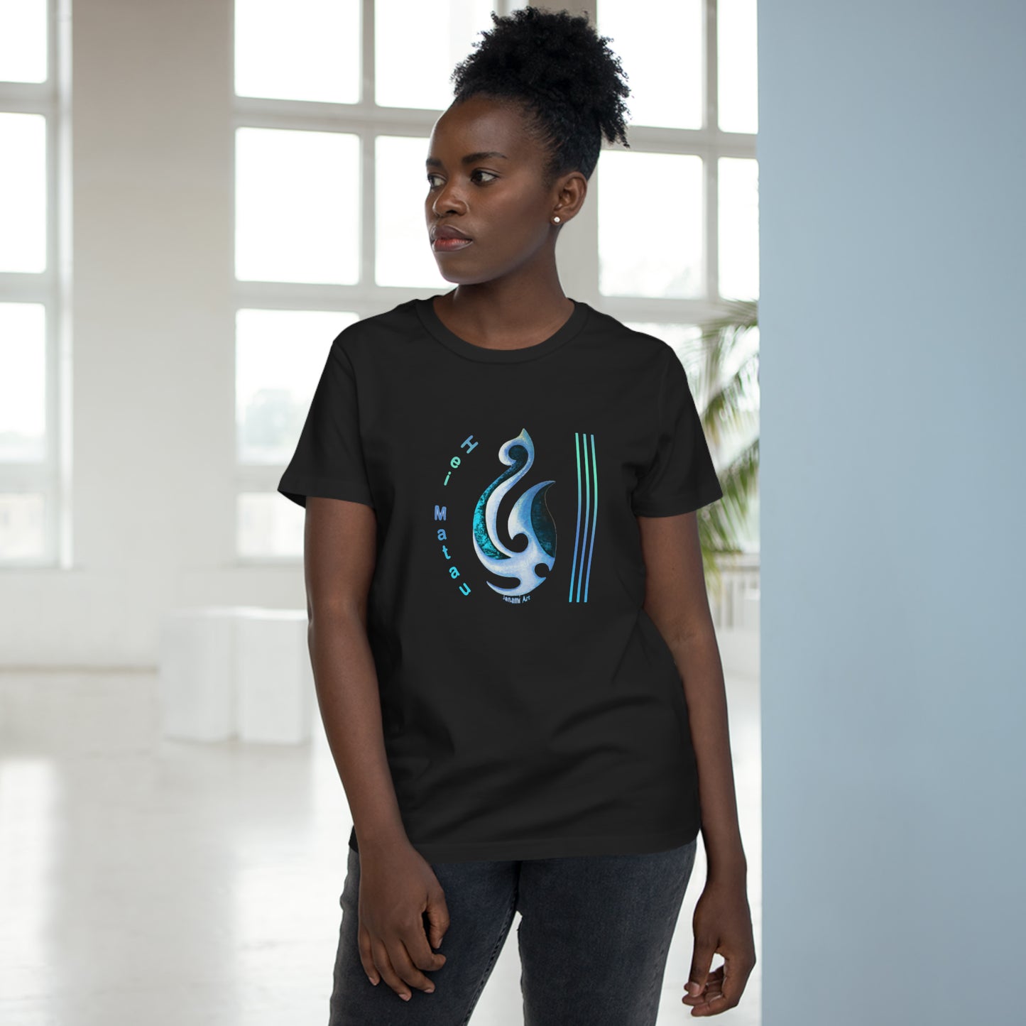 Women’s Tee - hei matau design