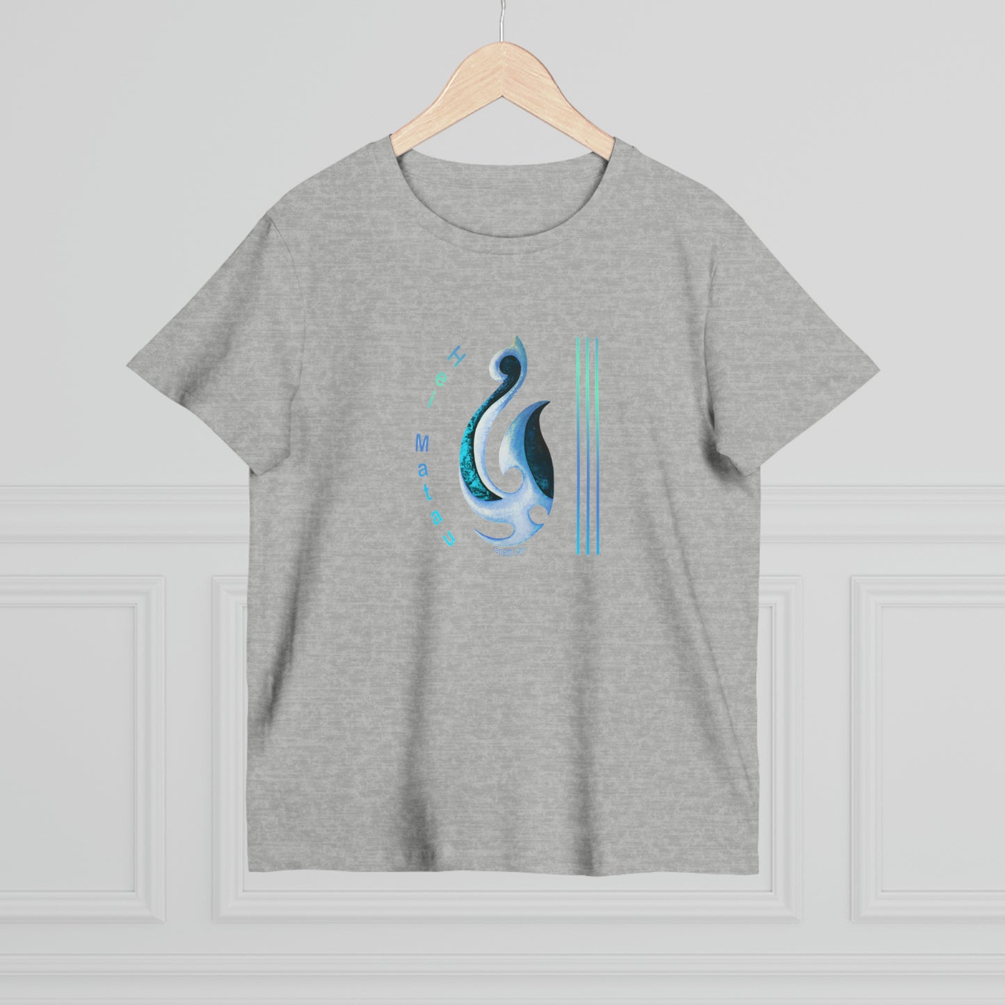 Women’s Tee - hei matau design