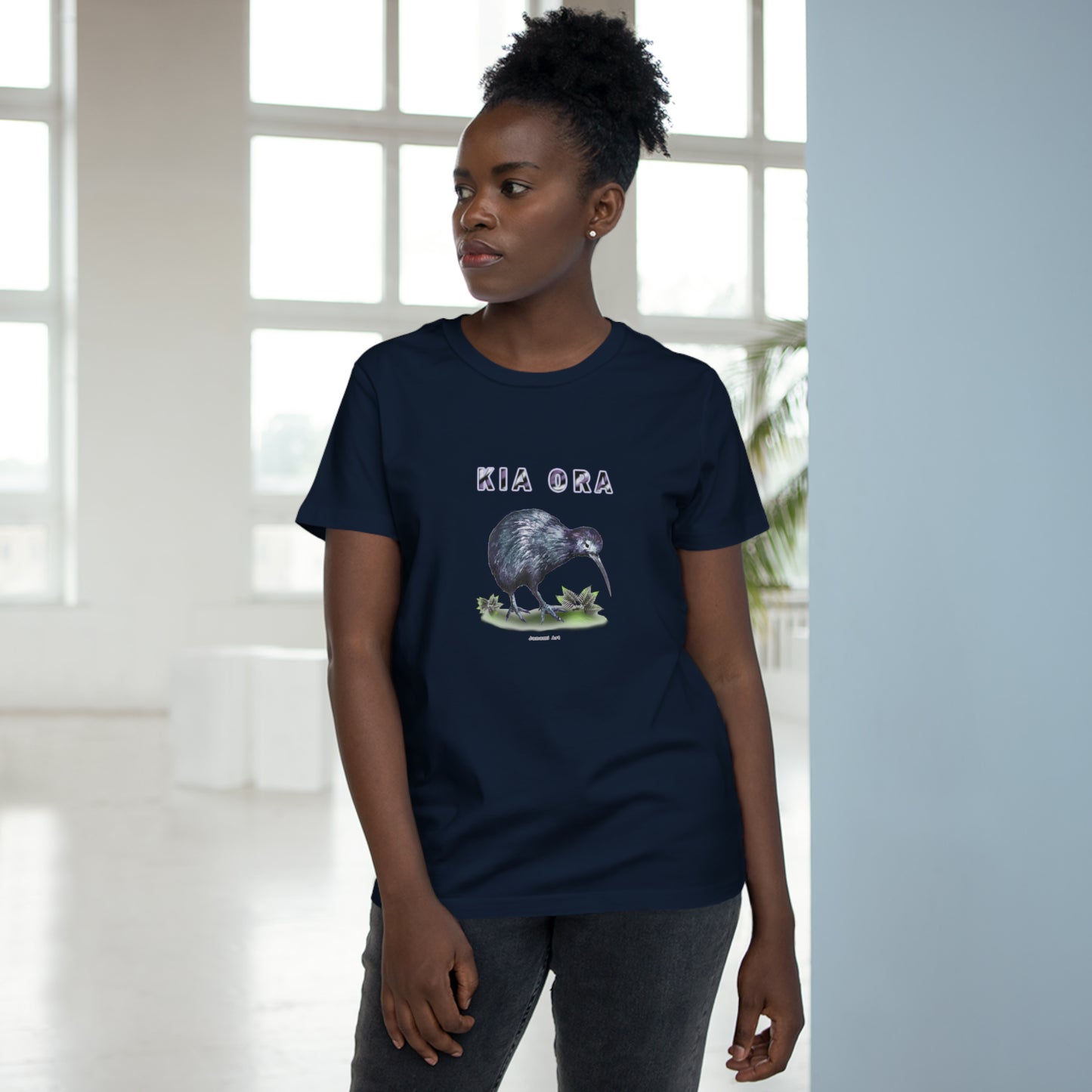 Women’s Tee - kiwi kia ora design